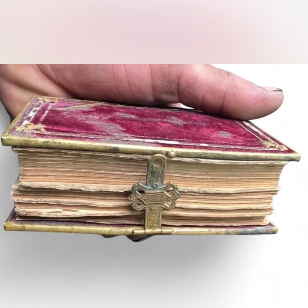 Vintage Red Velvet German Prayer Book with Brass Clasp
